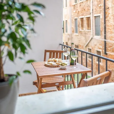 Ca Del Mar Luxury Apartment