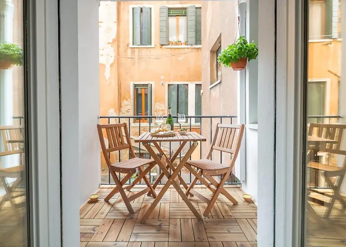 Ca Del Mar Luxury Apartament